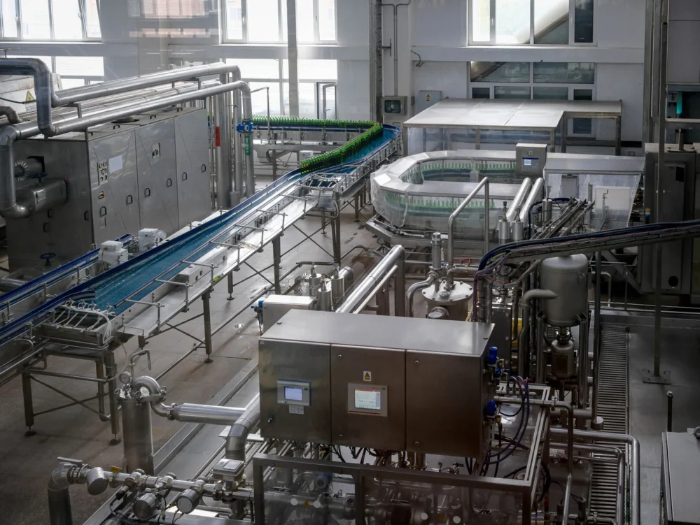 Food and beverage packaging line